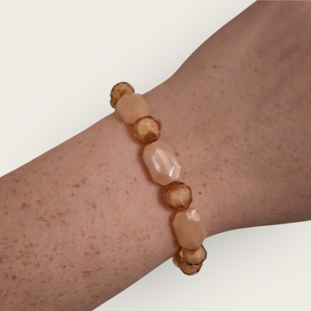 Elegant Pink Beaded Bracelet